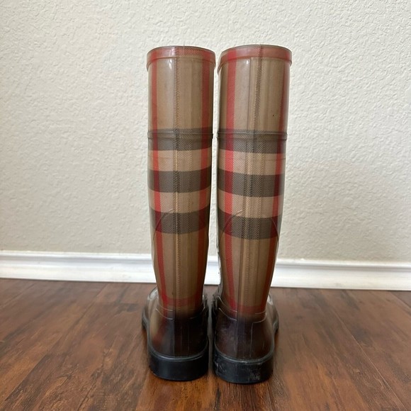 AUTHENTIC BURBERRY LONDON Mid-Calf Rain Boots in Signature Plaid - Picture 7 of 11